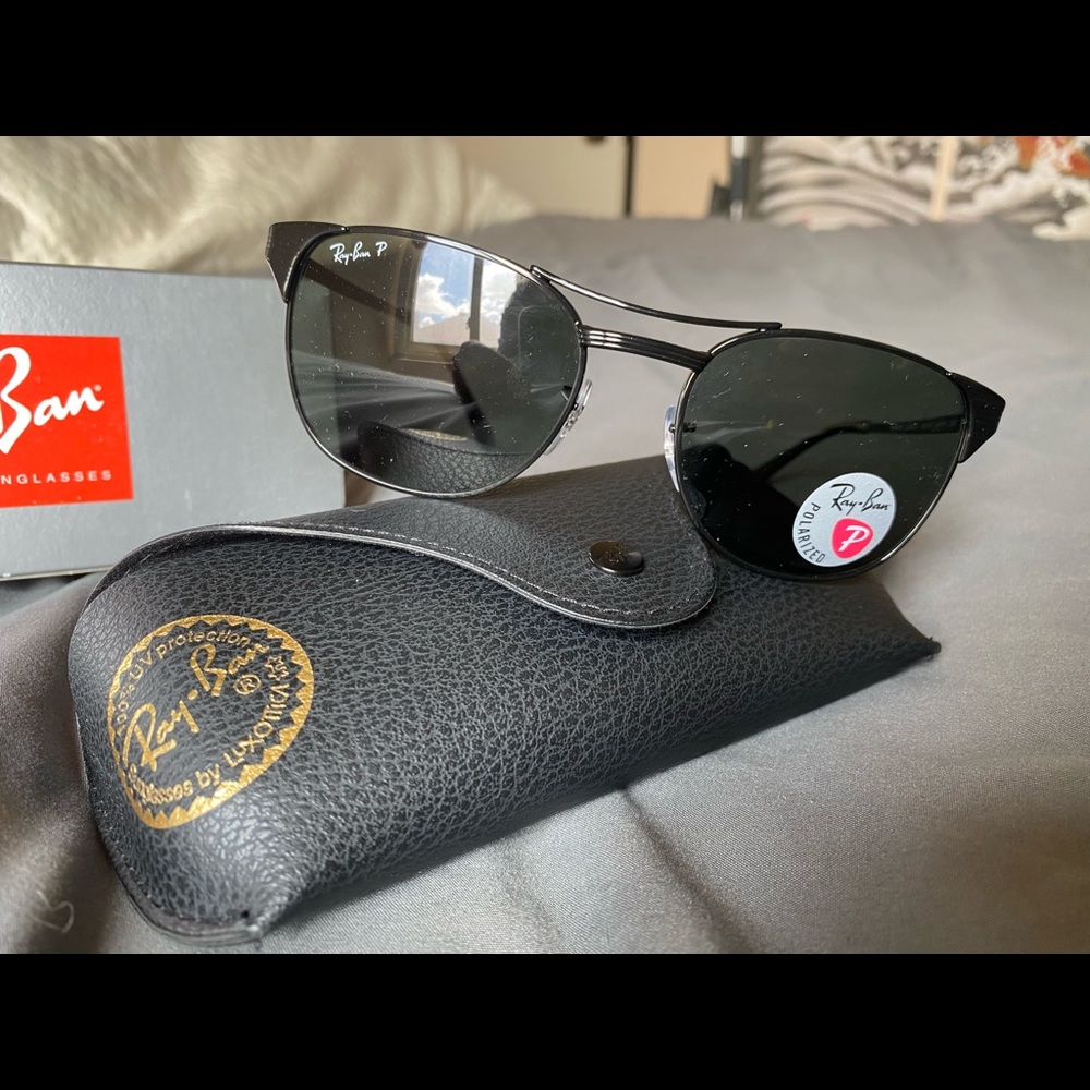 BRAND NEW RAY BAN SUNGLASSES